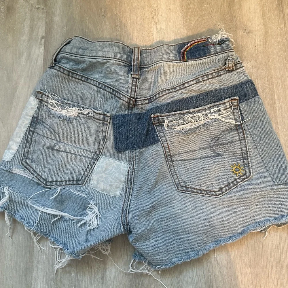 American Eagle Fabric Shorts - Picture 2 of 4